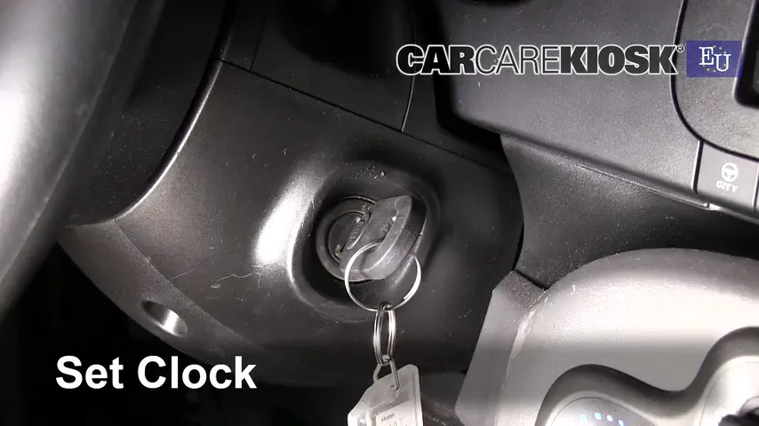 2016 Fiat Panda Pop 1.2L 4 Cyl. Clock